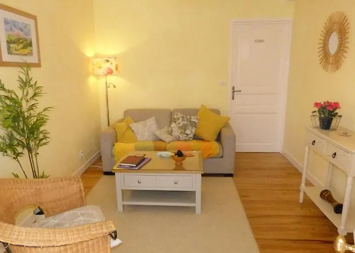 Apartment Maison Pierre D'or *